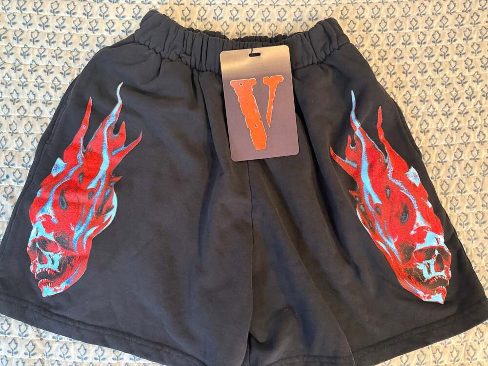 Vlone Skull Flame Print Shorts Black/Red Size S